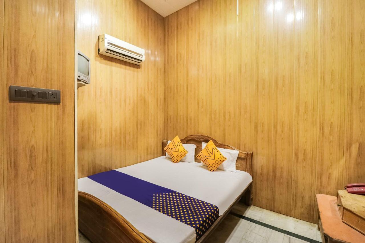 Spot On 65416 Hotel Classic Lucknow Eksteriør billede