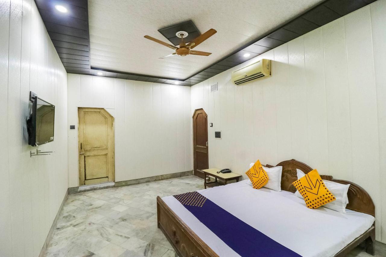 Spot On 65416 Hotel Classic Lucknow Eksteriør billede
