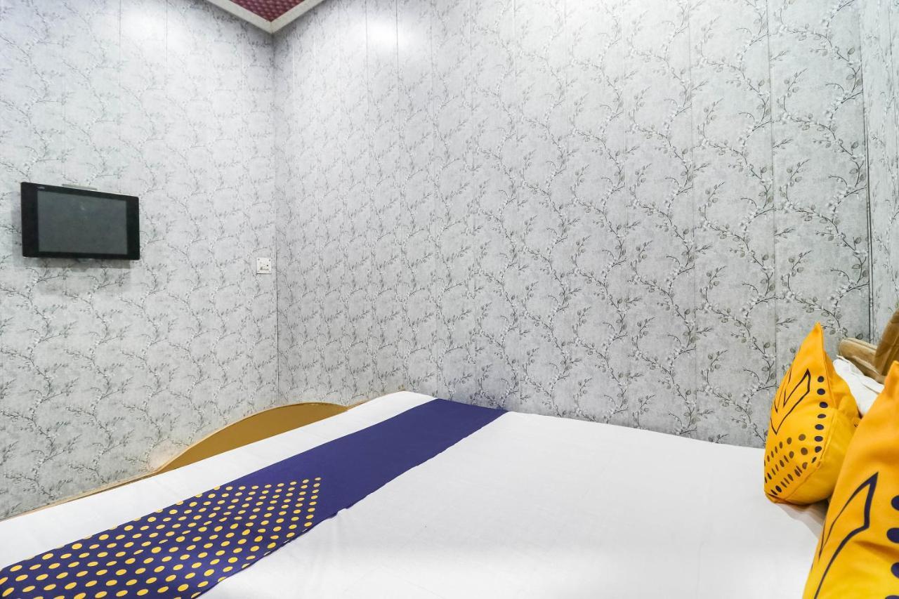 Spot On 65416 Hotel Classic Lucknow Eksteriør billede