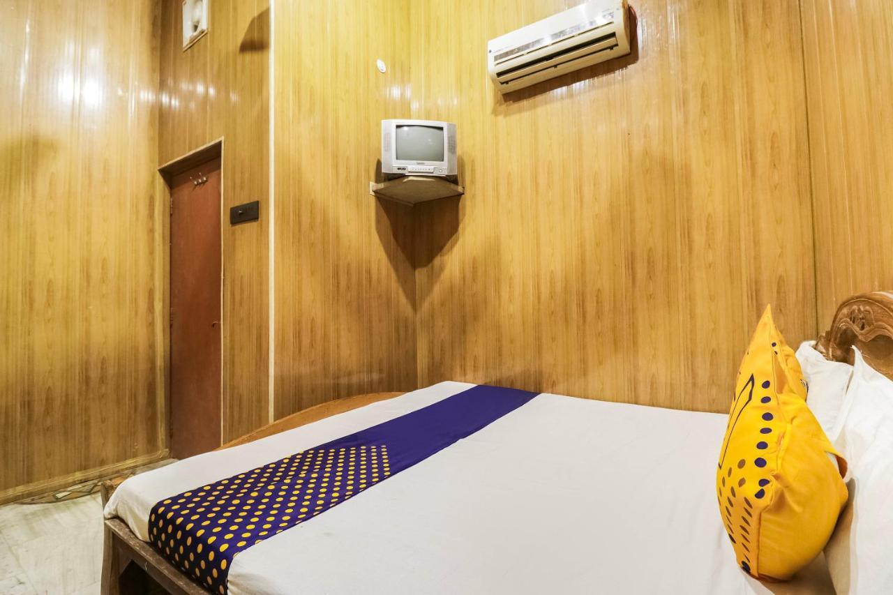 Spot On 65416 Hotel Classic Lucknow Eksteriør billede