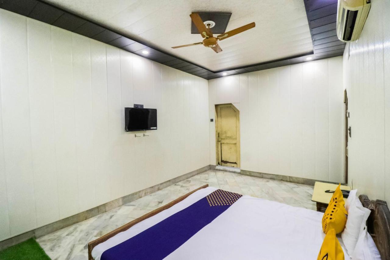 Spot On 65416 Hotel Classic Lucknow Eksteriør billede